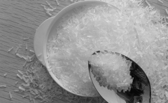 <b>直線(xiàn)振動(dòng)篩在味精篩分中篩分效果好</b>